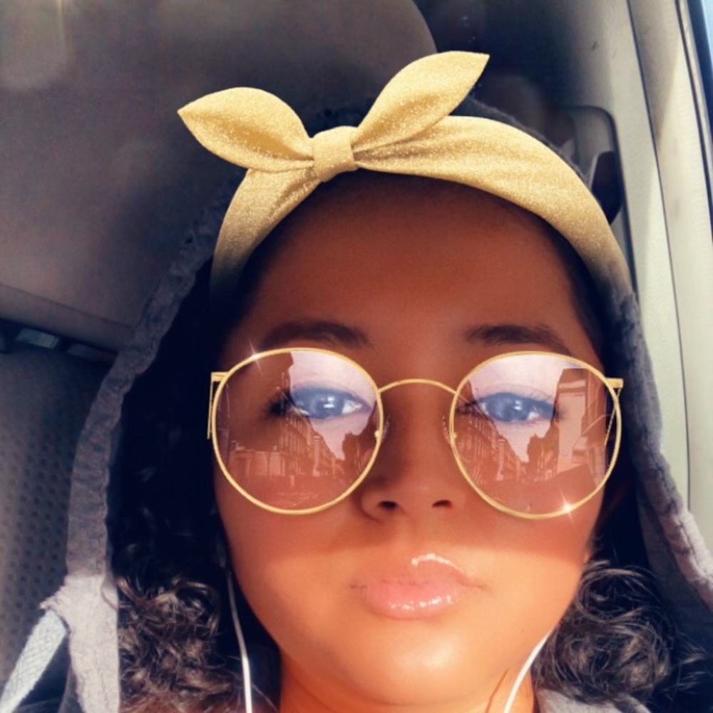 Meet your Posher, Raquel